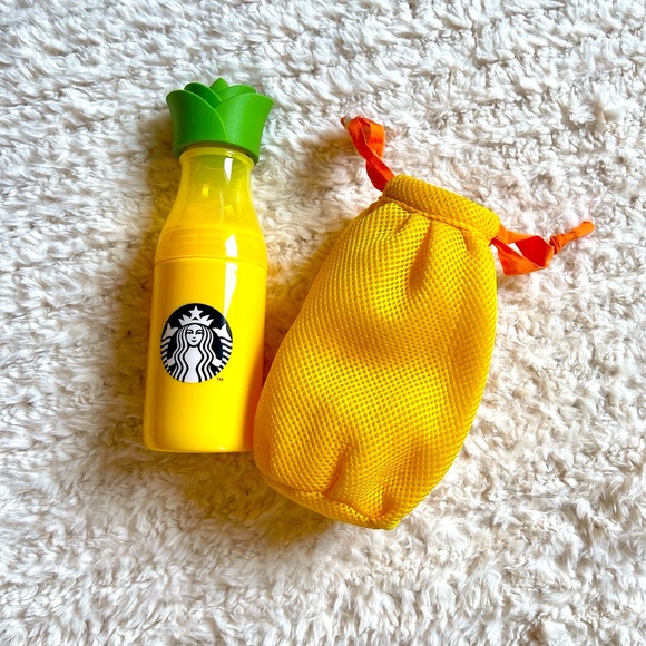 Starbucks Pineapple bottle 🍍 - Picture 1 of 1